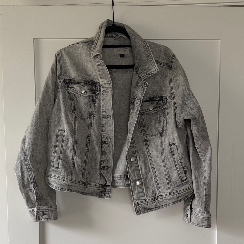 Universal Thread Gray Jean Jacket
